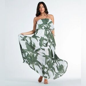 NWT Size Medium Windsor Maxi Dress